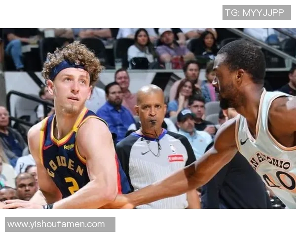 勇士与开拓者激战1102场面火爆精彩瞬间回顾 勇士与开拓者激战1102场面火爆精彩瞬间回顾